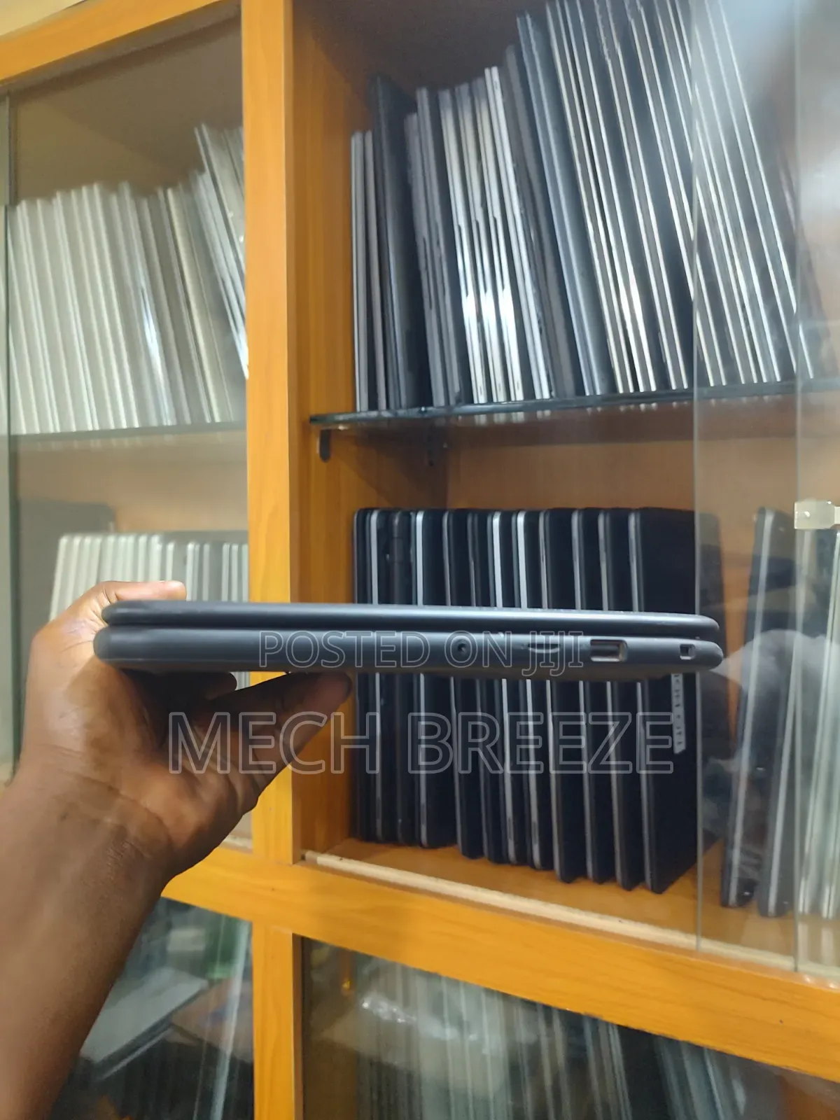 Laptop Dell Latitude 3300 4GB Intel Core 3 SSD 128GB