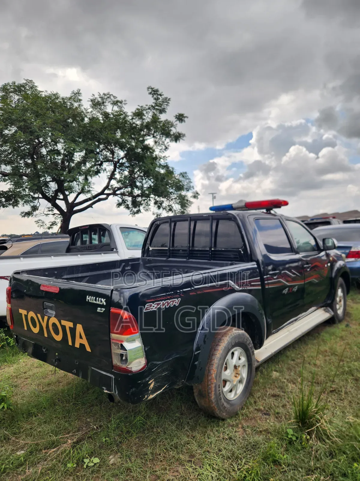 Toyota Hilux 2010 Black