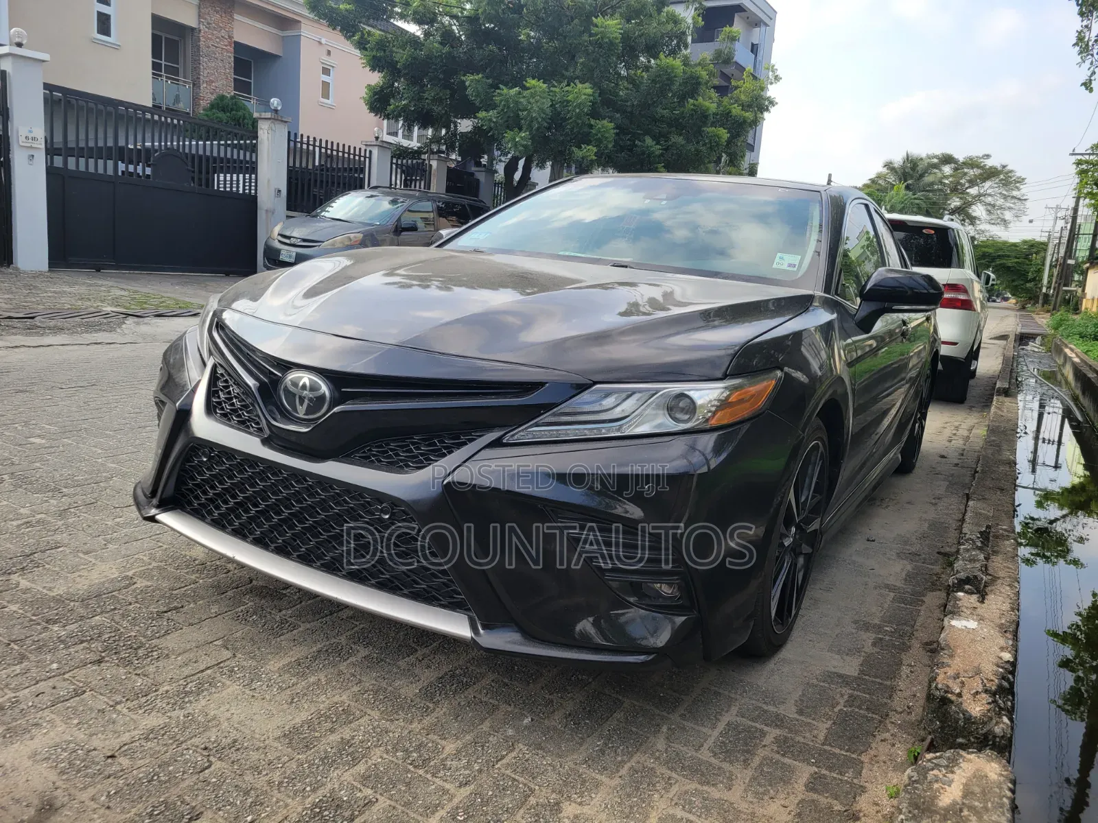 Toyota Camry XSE FWD (2.5L 4cyl 8AM) 2018 Black