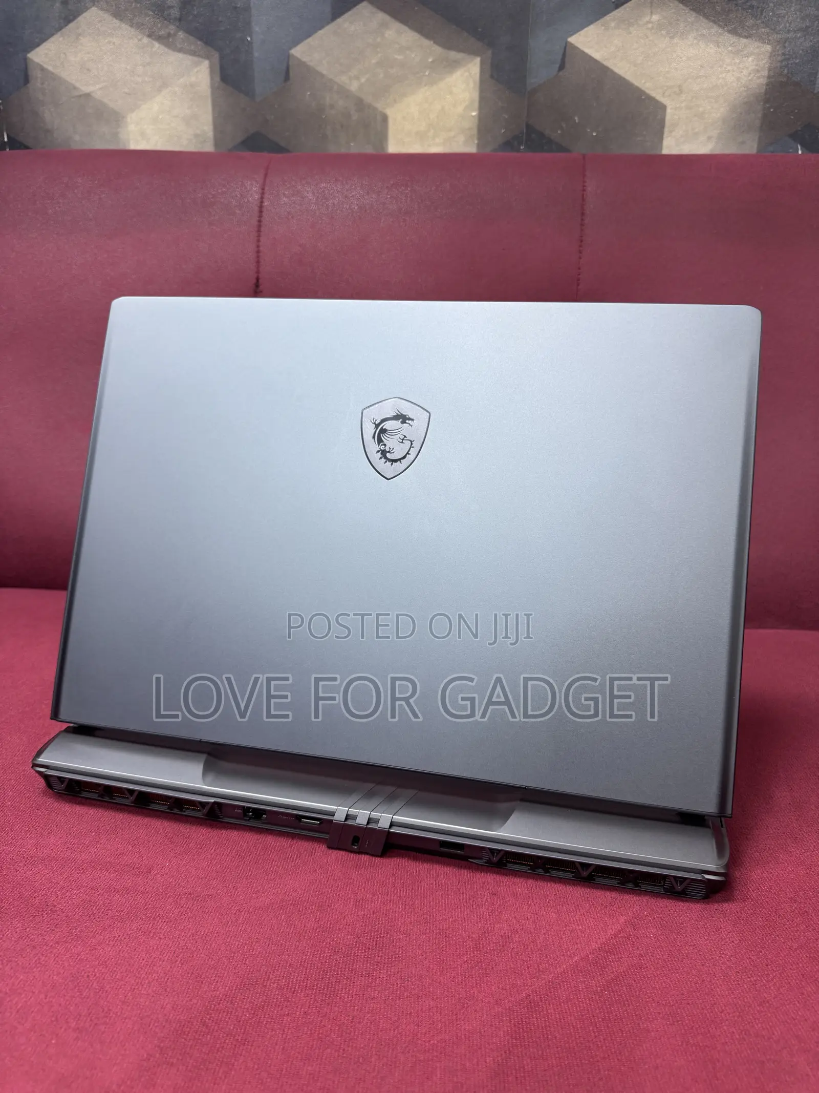 Laptop MSI Vector 17 HX AI A2XWJG 32GB Intel Core Ultra 9 SSD 1T