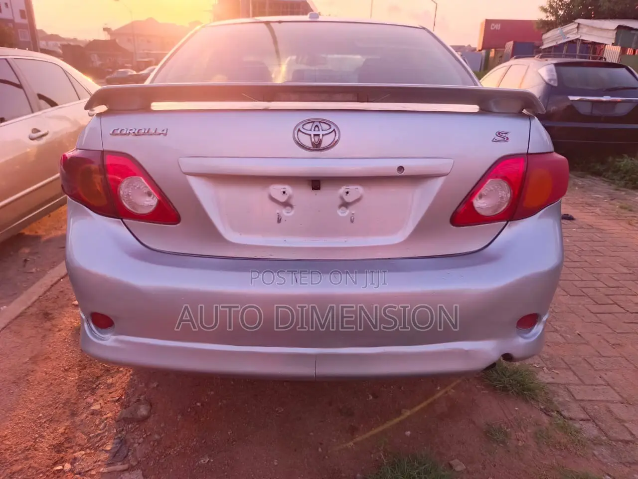 Toyota Corolla LE 4dr Sedan (1.8L 4cyl 4A) 2010 Silver