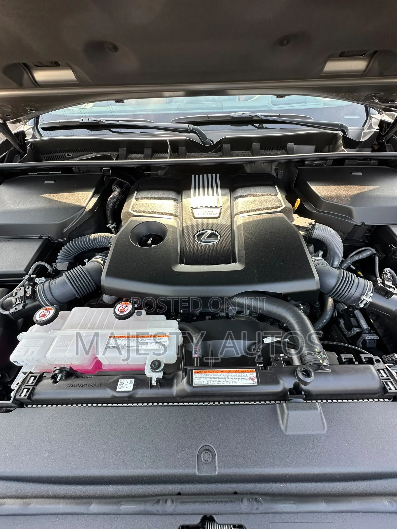 New Lexus LX 2025 Beige