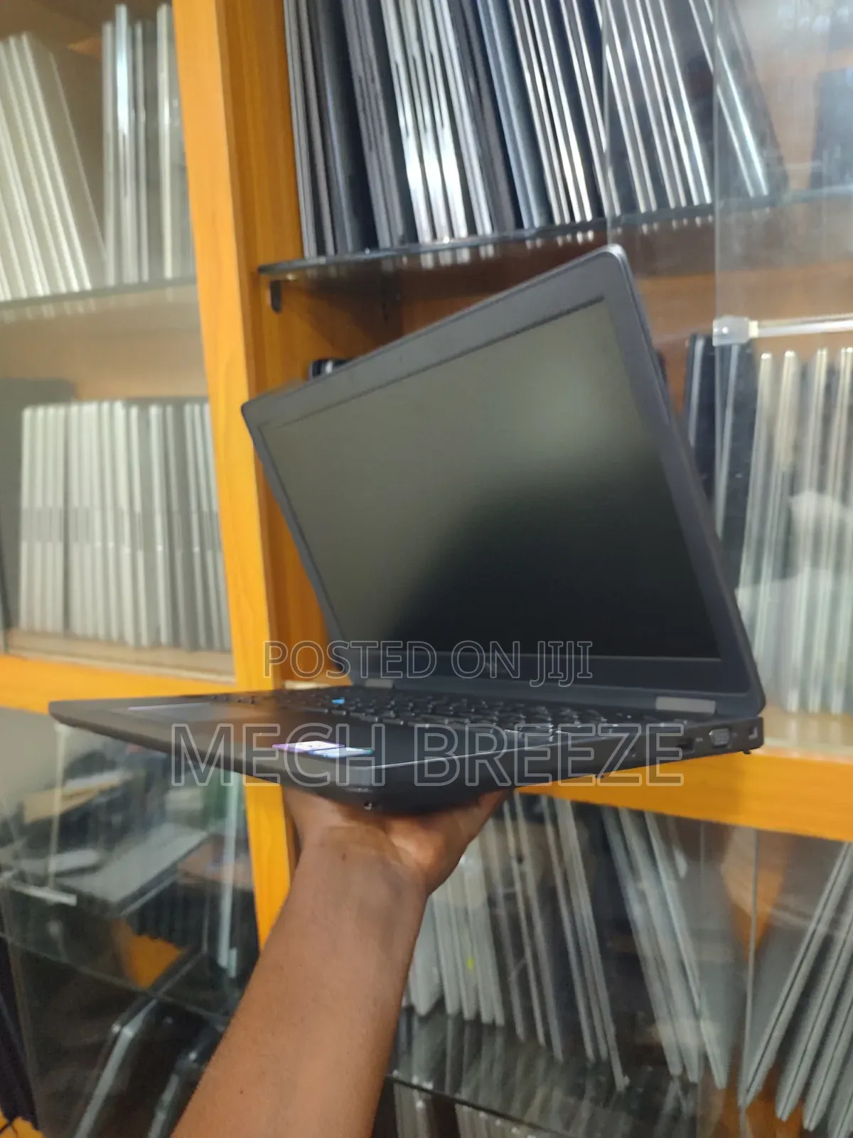 Laptop Dell Latitude 5580 8GB Intel Core i5 SSD 256GB
