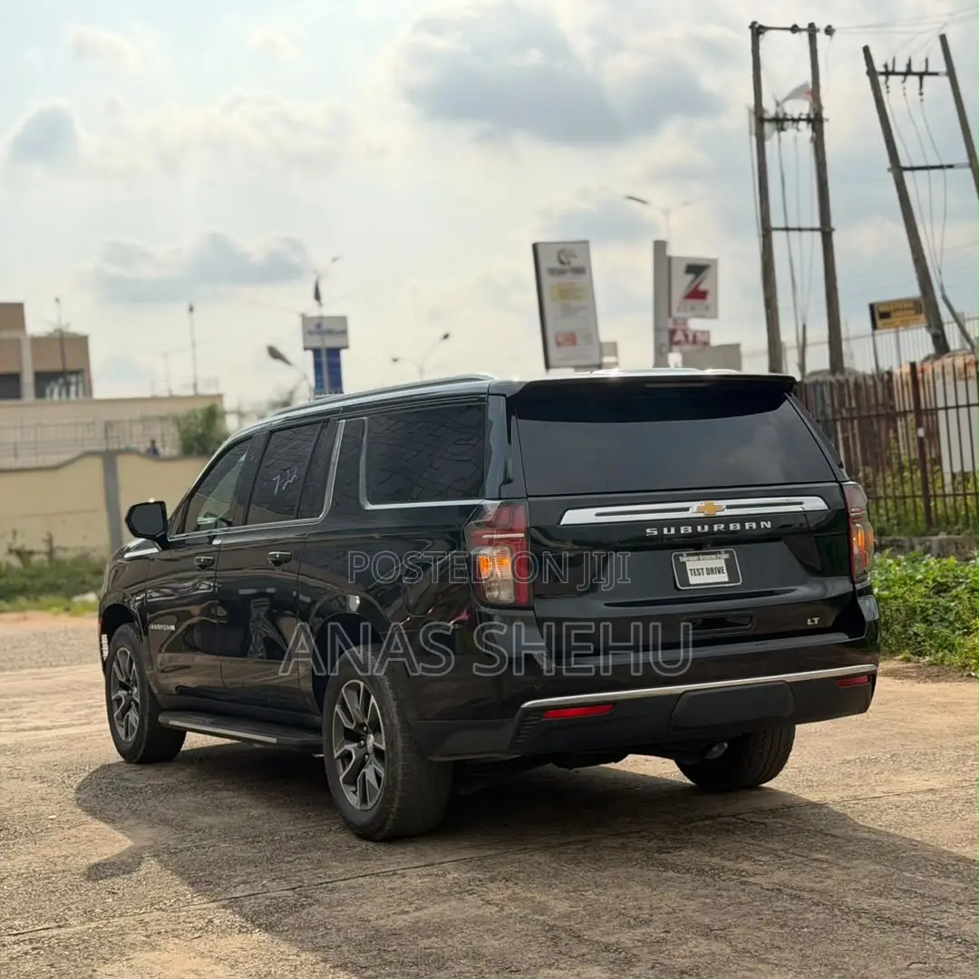 Chevrolet Suburban 2021 Black