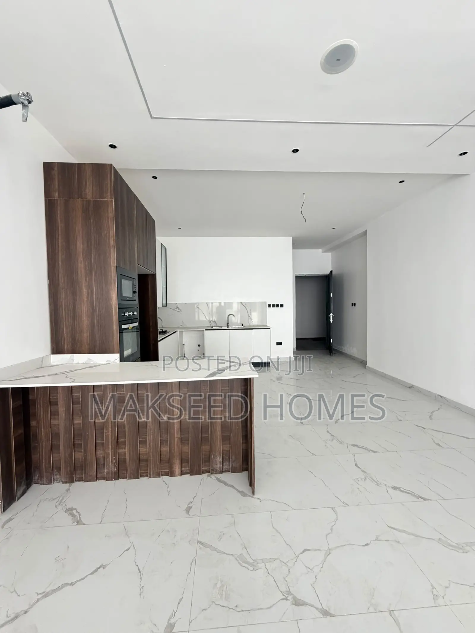 2bdrm Apartment in Lekki Phase 1 for sale