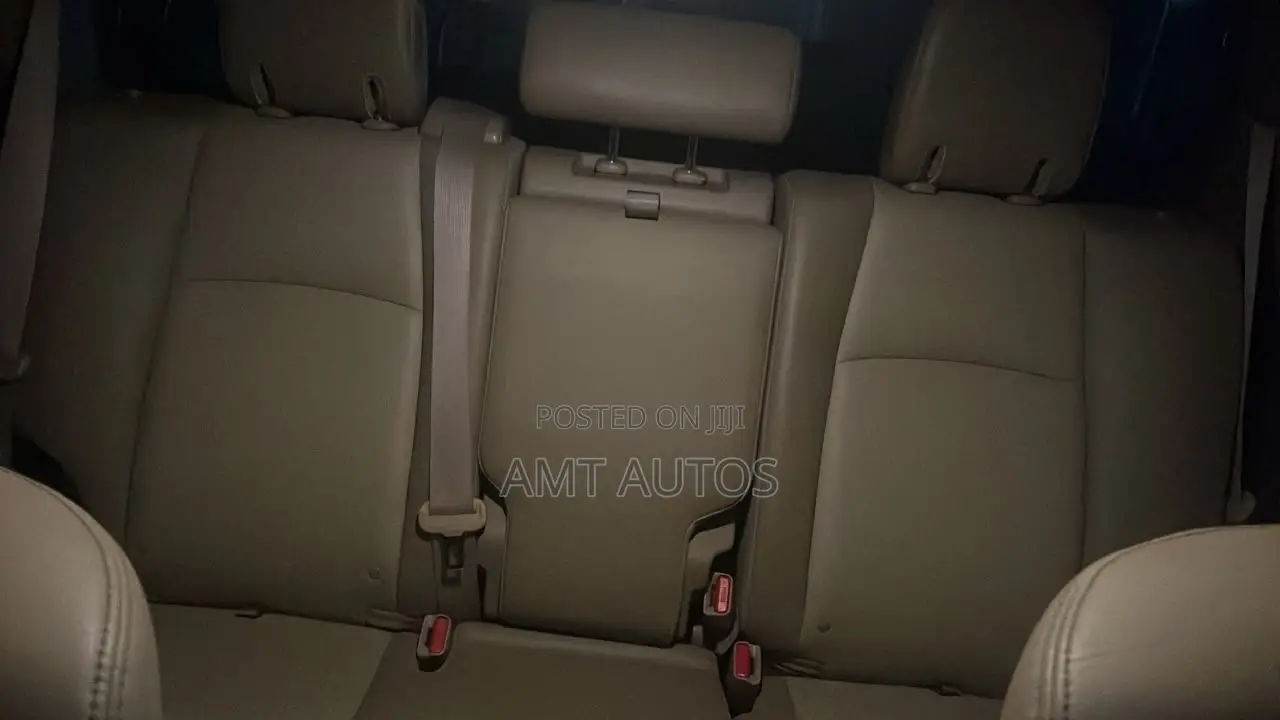 Toyota 4-Runner SR5 Premium 4dr 4x4 (4.0L 6cyl 5A) 2016 Red