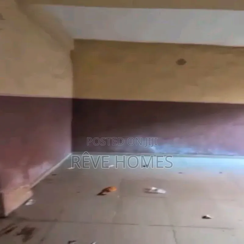 2bdrm Block of Flats in Adekunle for rent