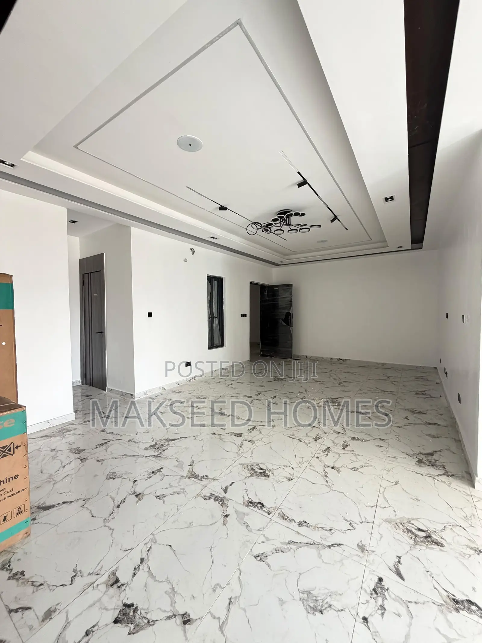3bdrm Apartment in Lekki Phase 1 for sale