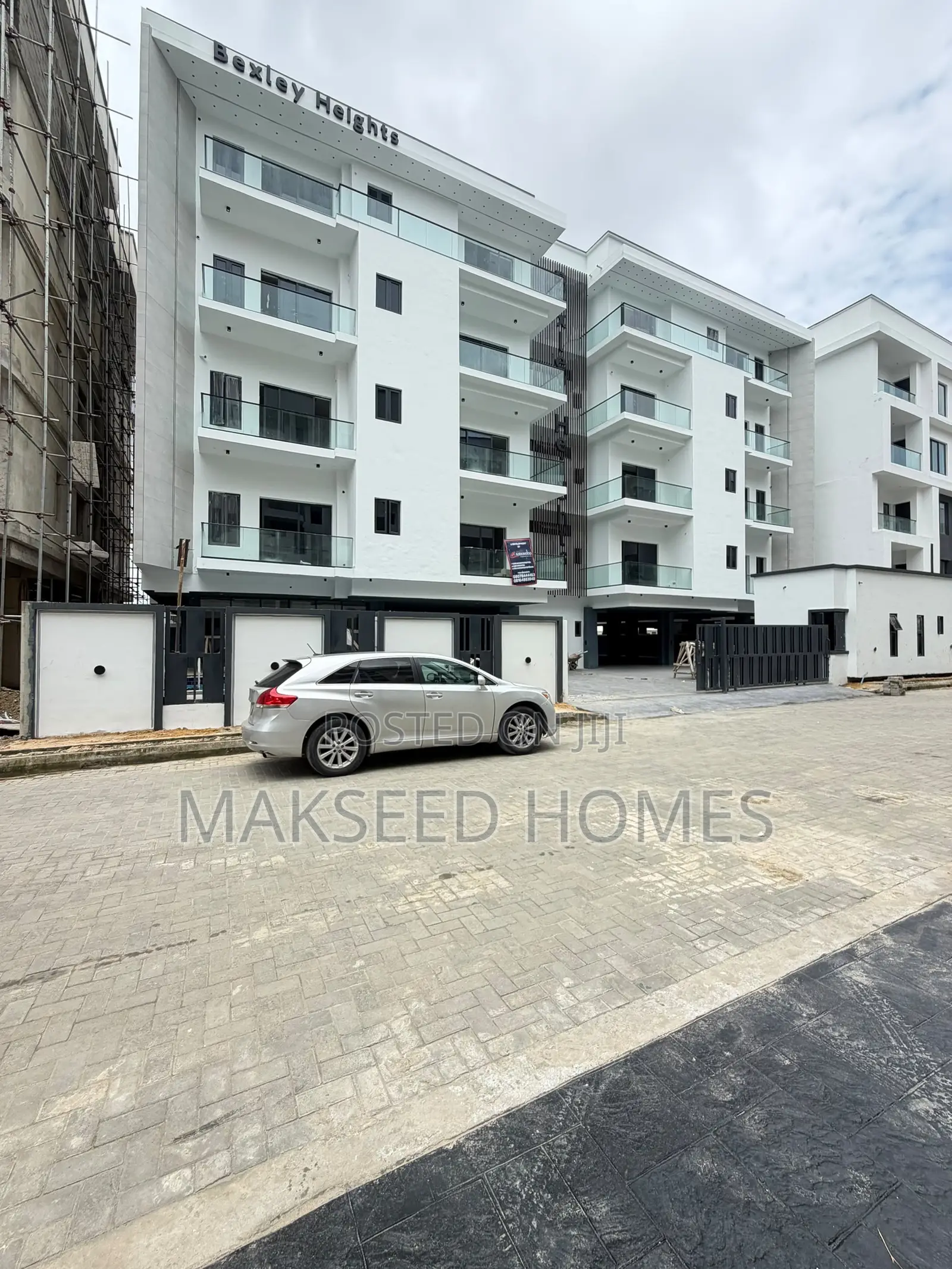 3bdrm Apartment in Lekki Phase 1 for sale
