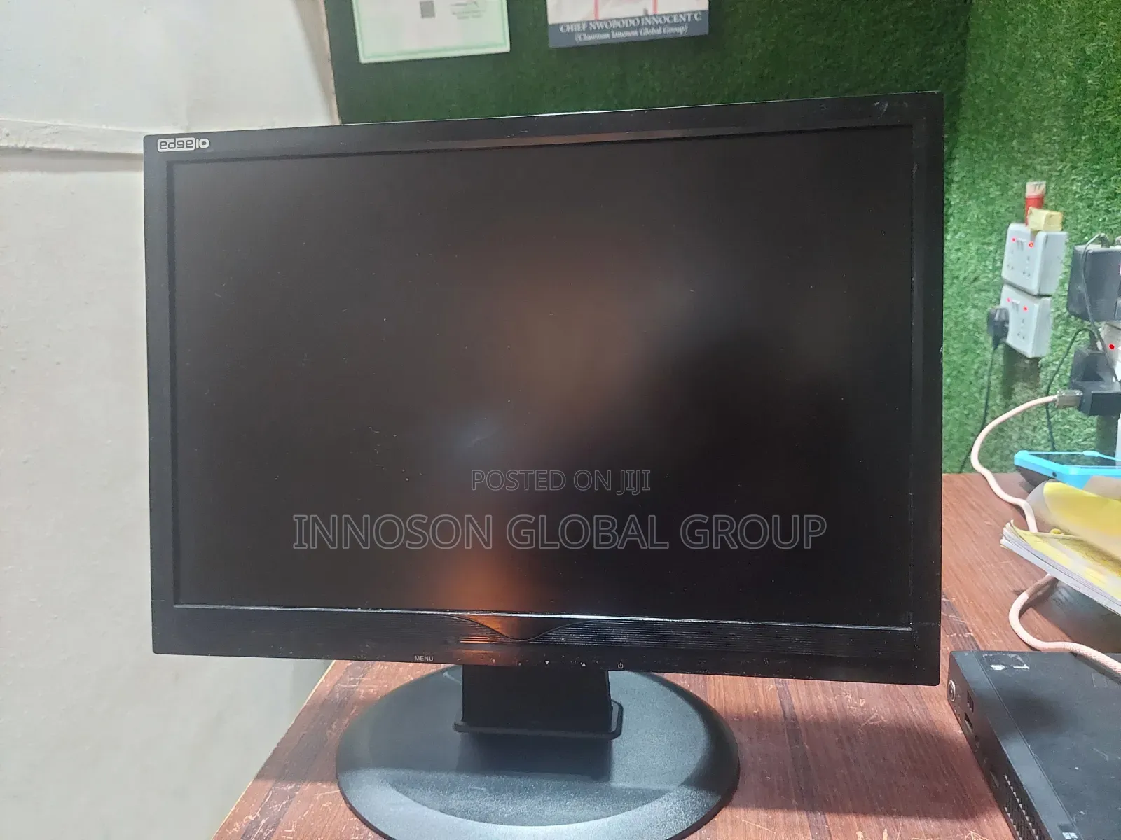 19" Inches Computer Monitor