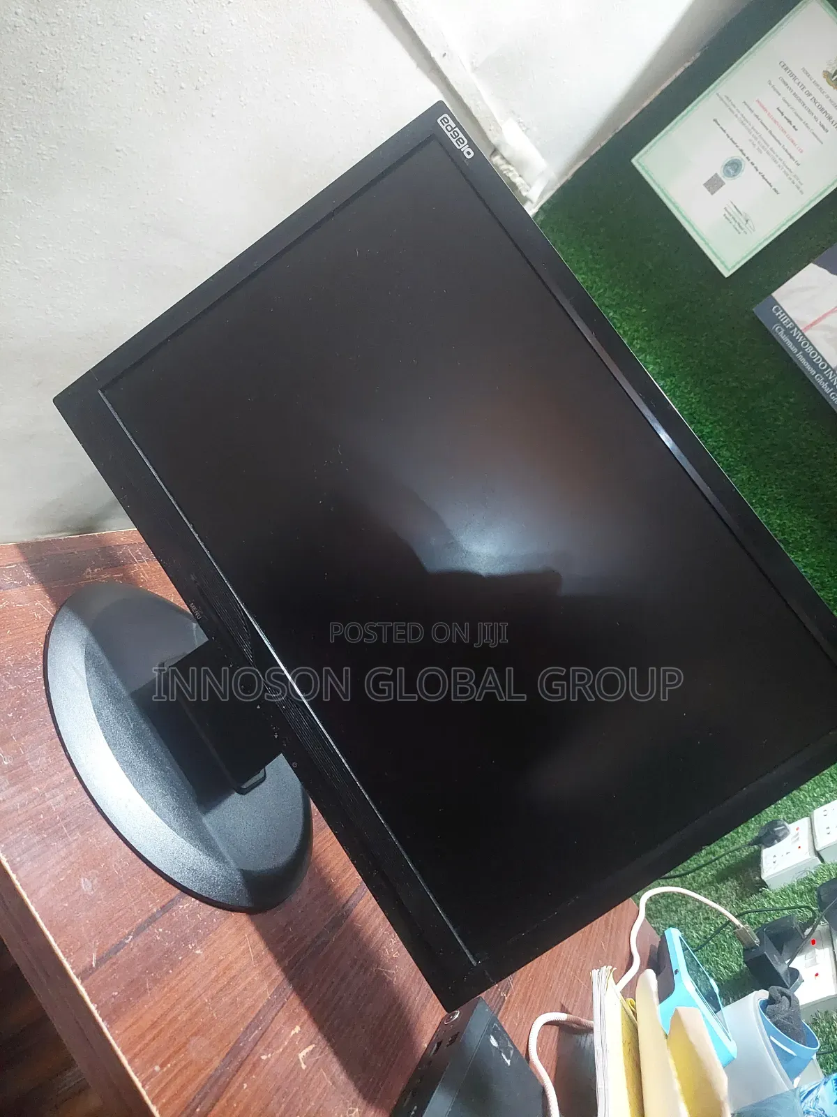 19" Inches Computer Monitor