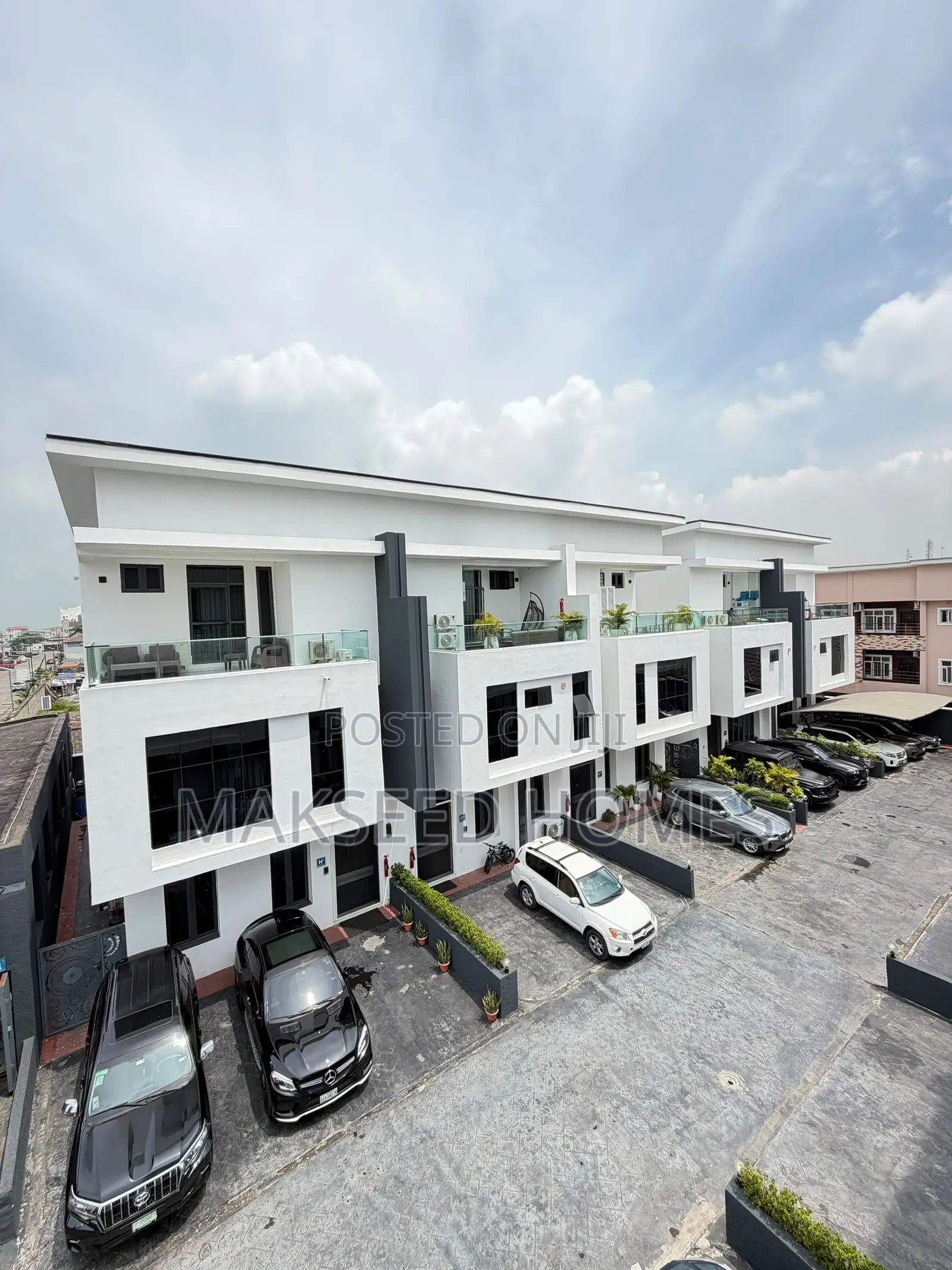 5bdrm Townhouse/Terrace in Victoria Island for sale