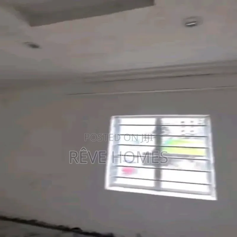 2bdrm Apartment in Adekunle for rent