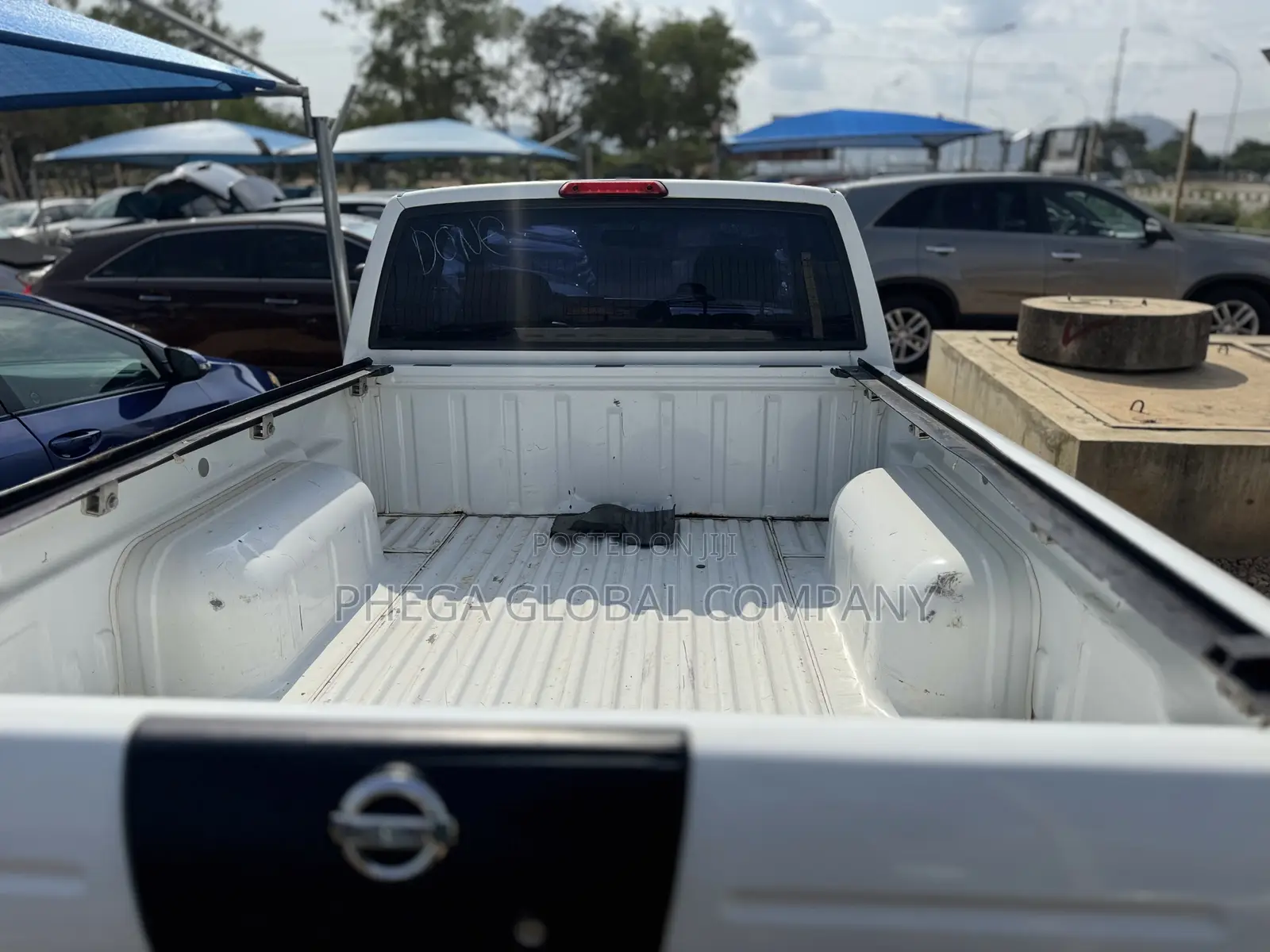 Nissan Frontier Automatic 2005 White