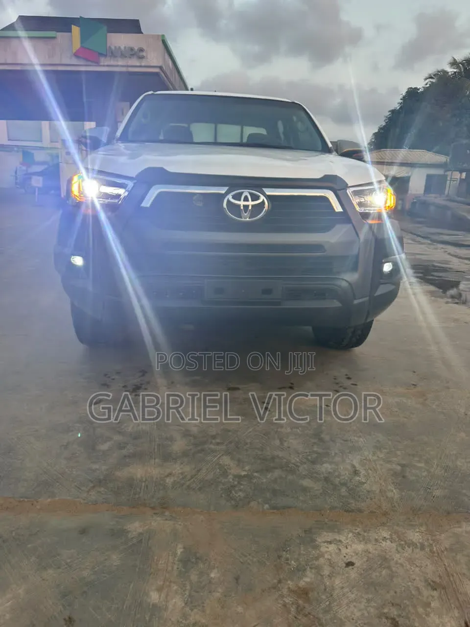 Toyota Hilux 2015 White