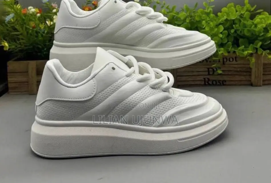 White Chunky Platform Sneakers - Size 44 & 45 (Fits 42 ~ 44) - Unisex