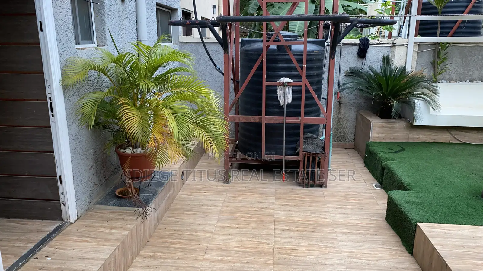 Furnished 4bdrm Duplex in Zone 3 for rent