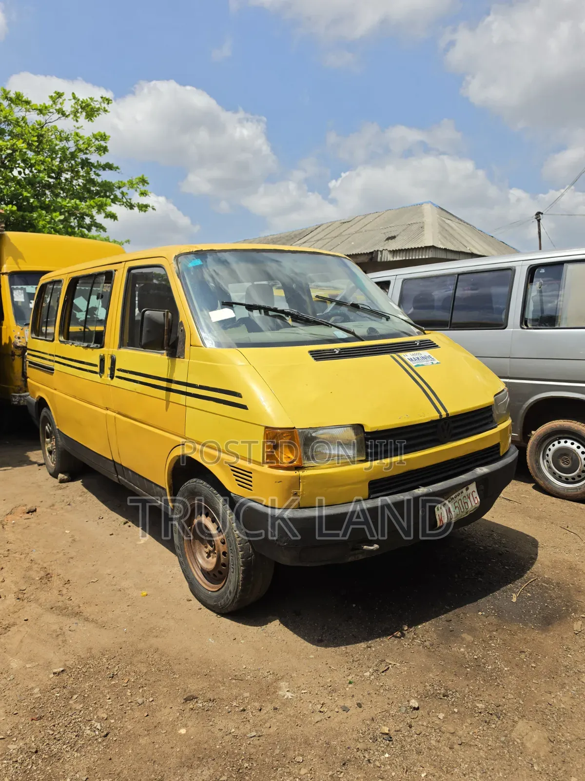 Volkswagen Transporter 2005 Yellow