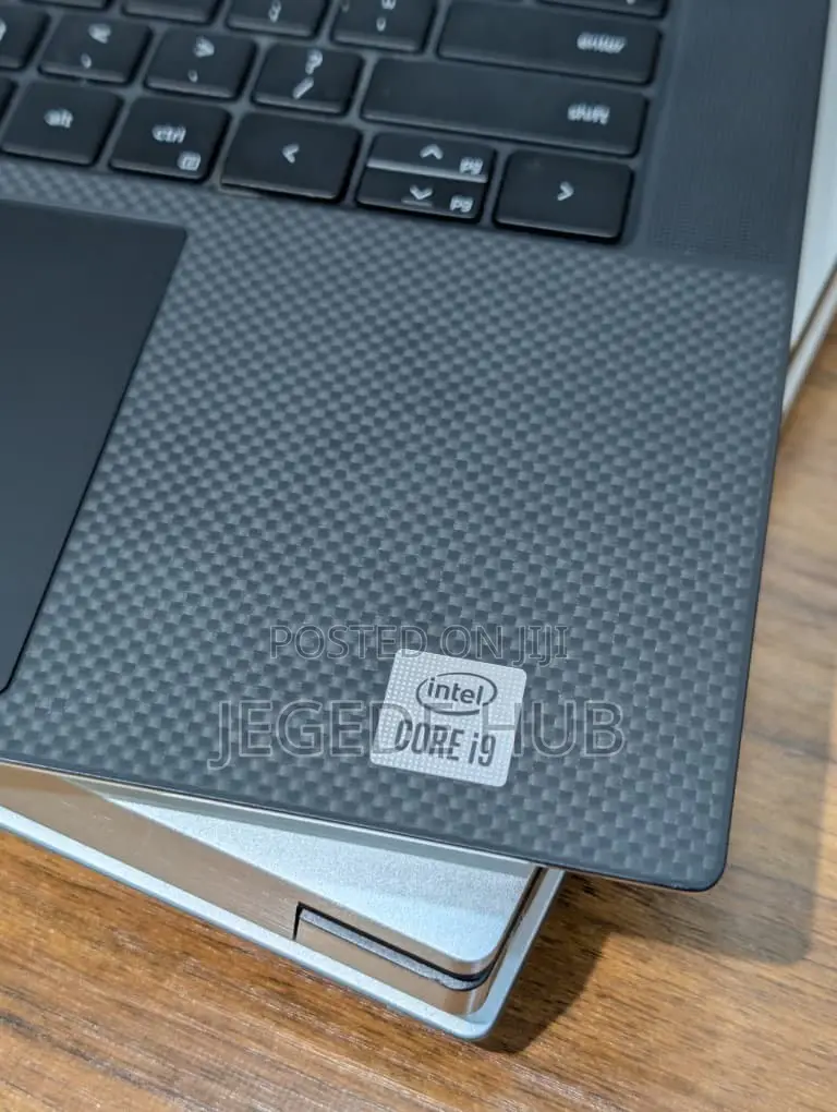 Laptop Dell XPS 15 9500 16GB Intel Core i7 SSD 1T