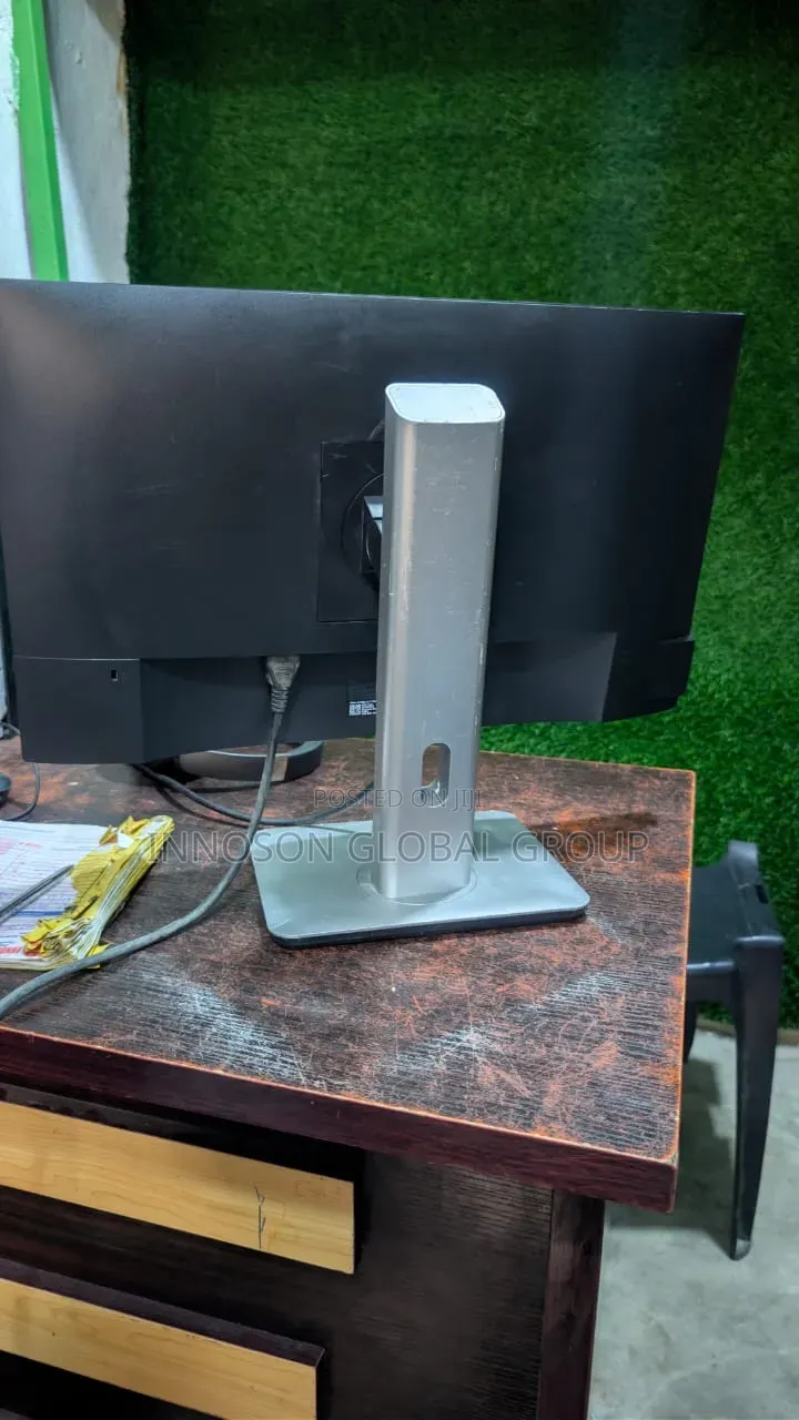 24" Dell P2419H Frameless Monitor