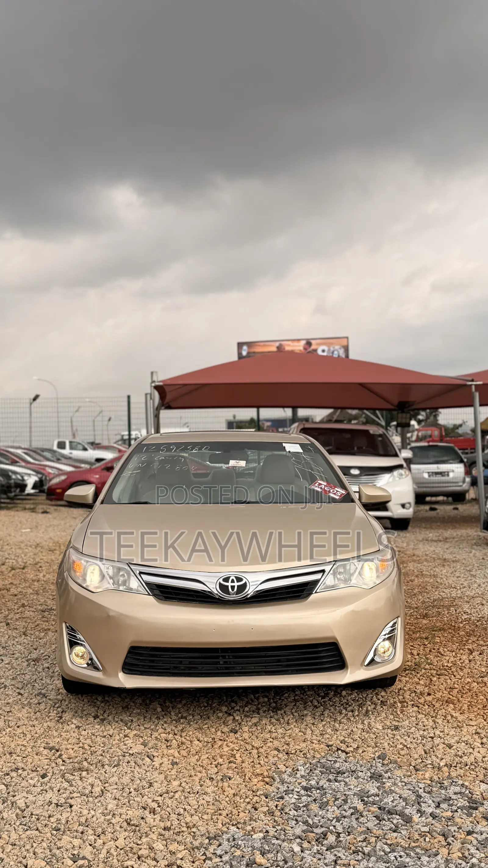 Toyota Camry 2012 Gold