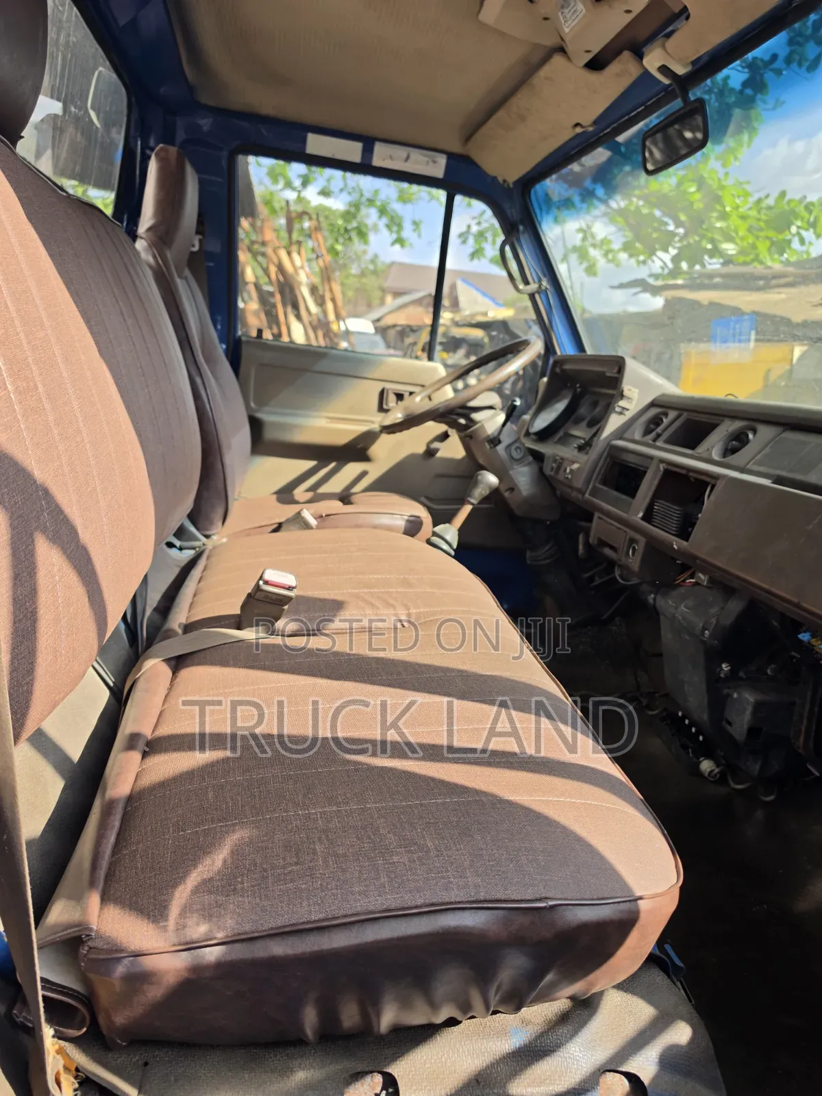 Toyota Dyna 300 [ Direct Belgium ] Tipper