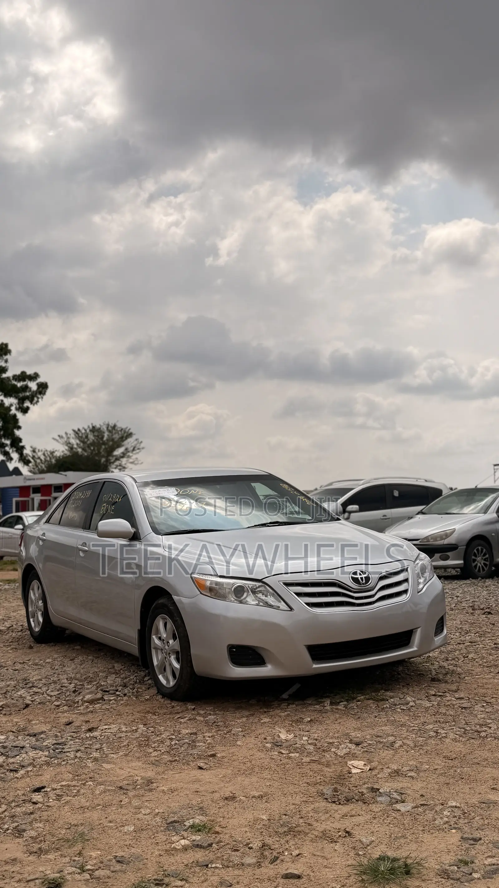Toyota Camry LE V6 4dr Sedan (3.5L 6cyl 6A) 2011 Silver