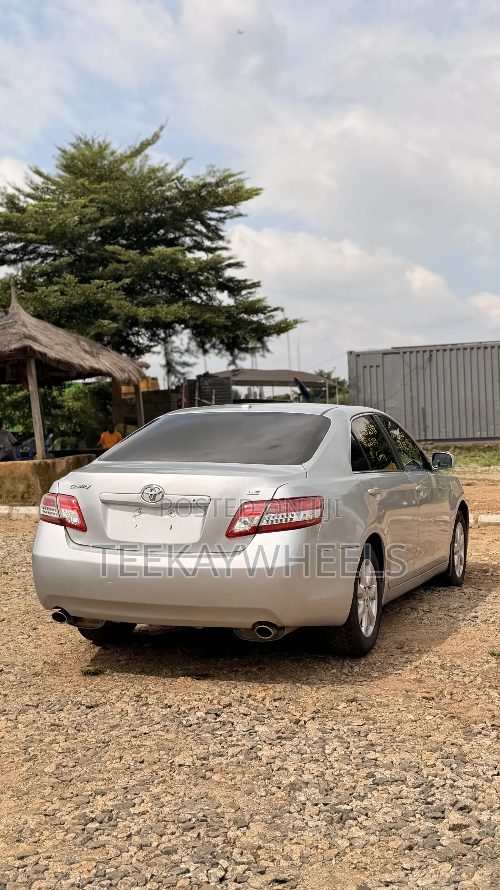 Toyota Camry LE V6 4dr Sedan (3.5L 6cyl 6A) 2011 Silver