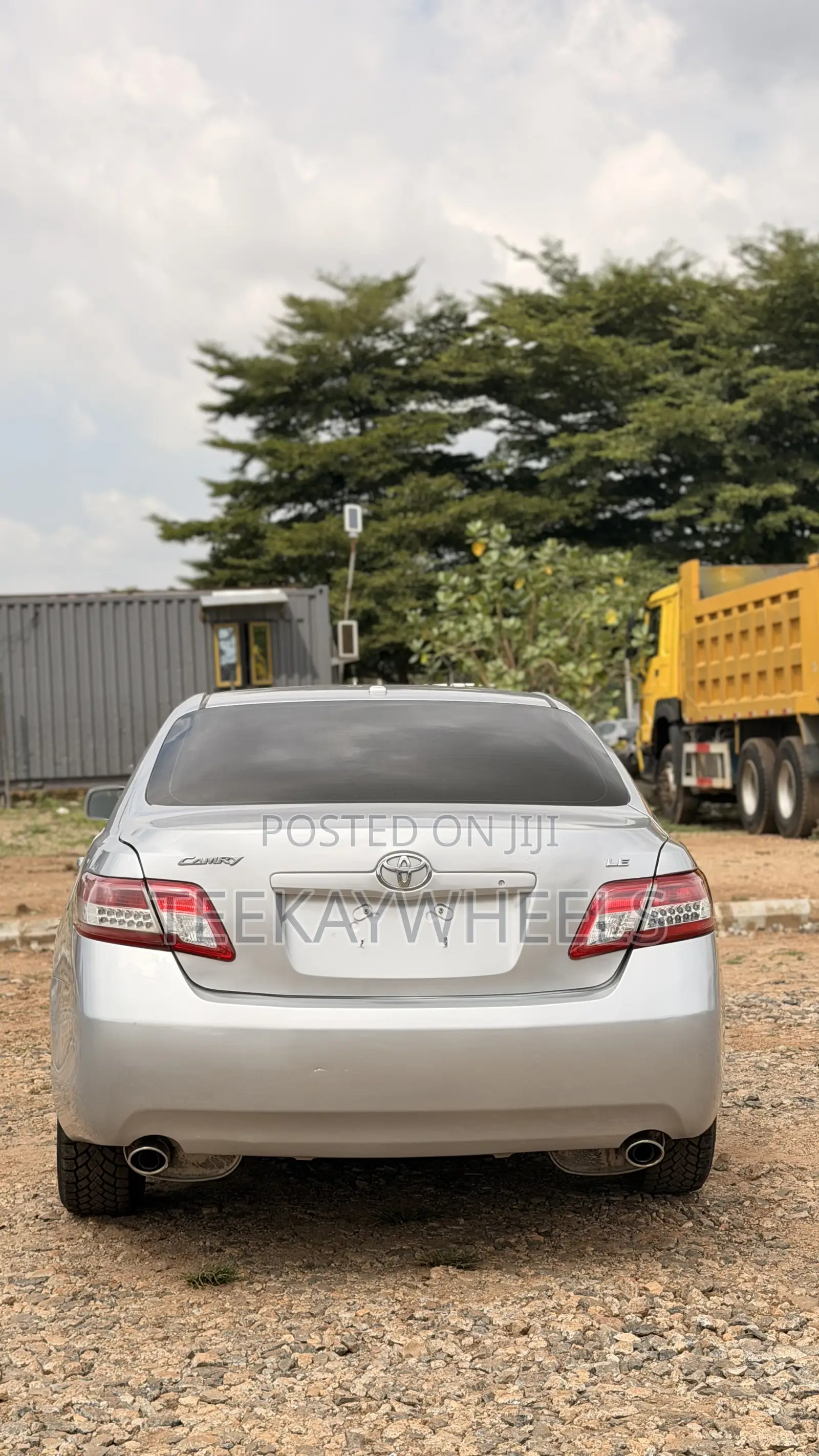 Toyota Camry LE V6 4dr Sedan (3.5L 6cyl 6A) 2011 Silver