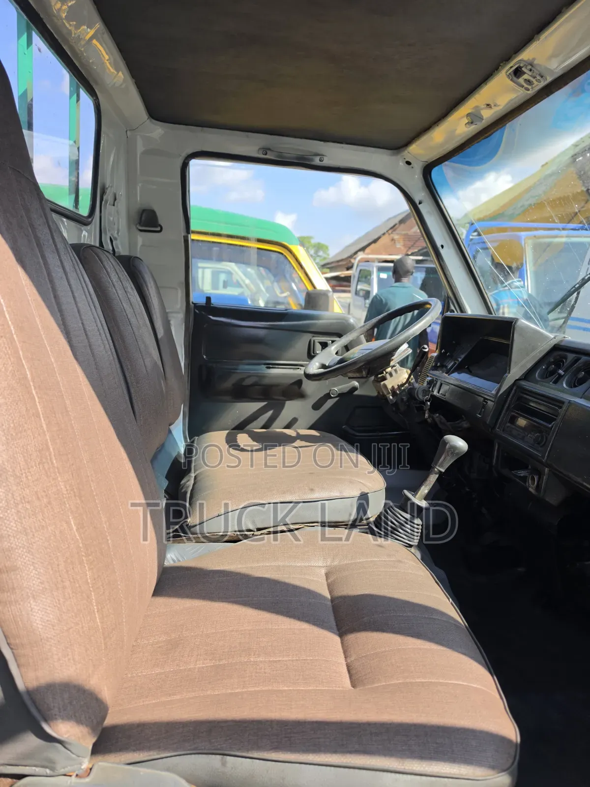 Toyota Dyna150 Cabretor Petrol Engine 2000