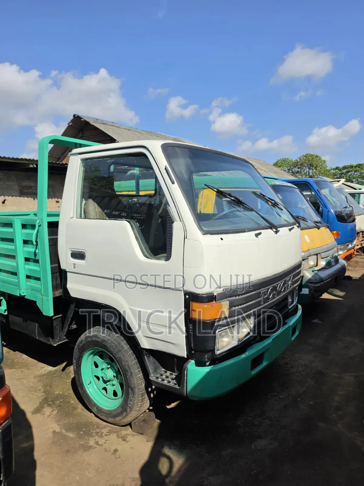 Toyota Dyna150 Cabretor Petrol Engine 2000