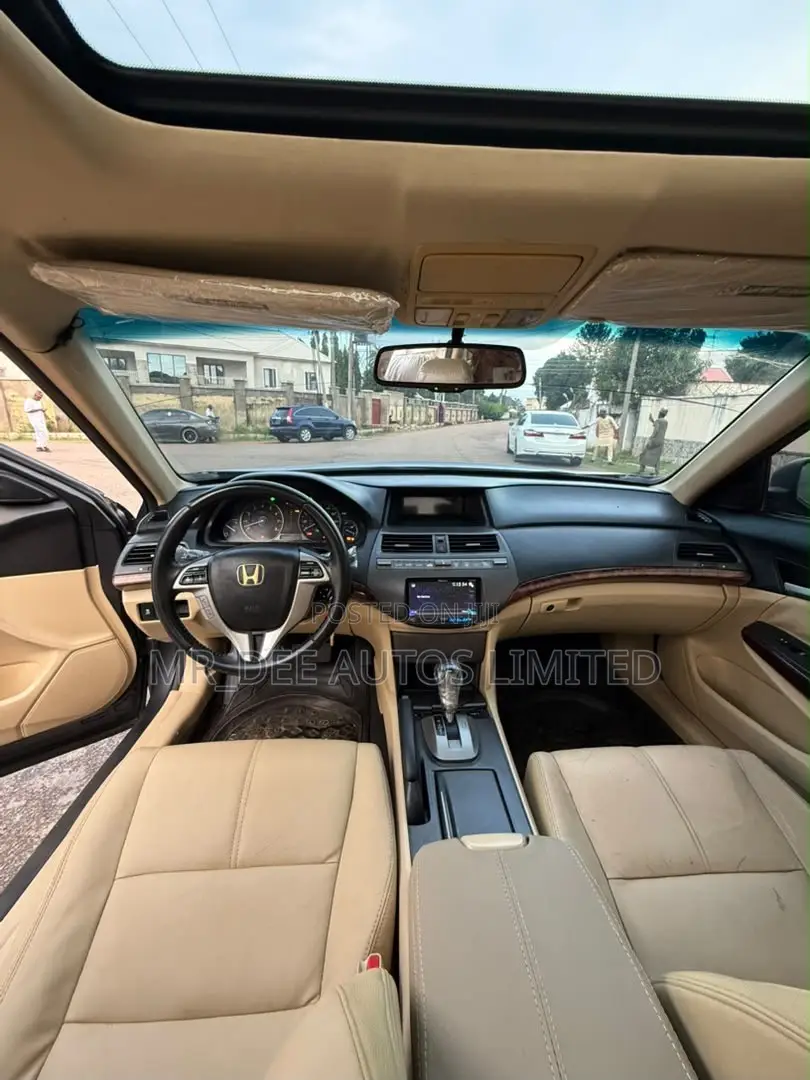 Honda Crosstour 2010 Gray