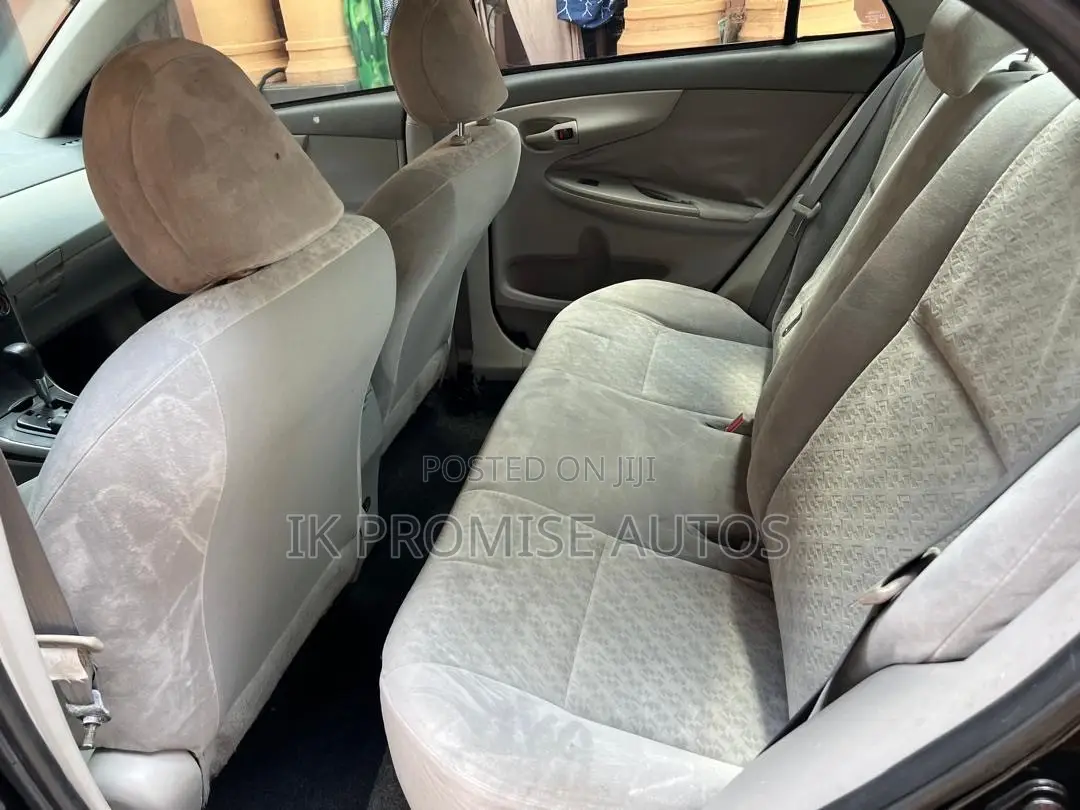Toyota Corolla 2009 Black
