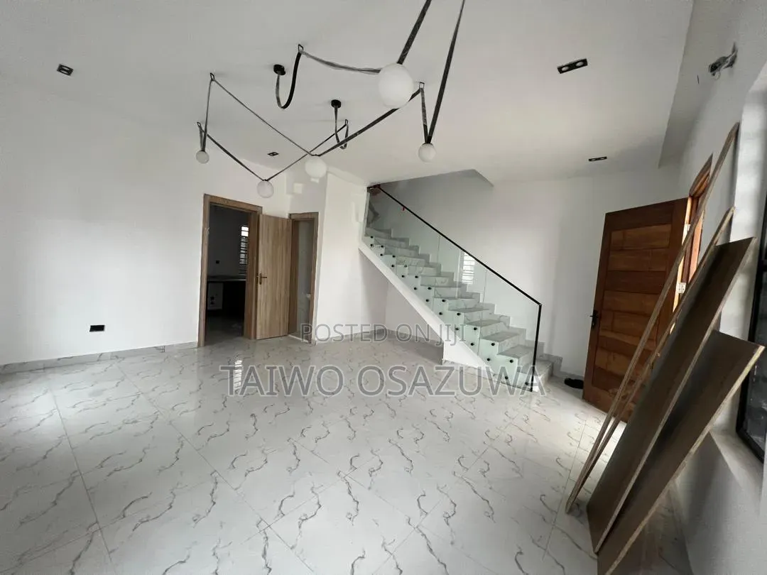4bdrm Duplex in Ikate for sale