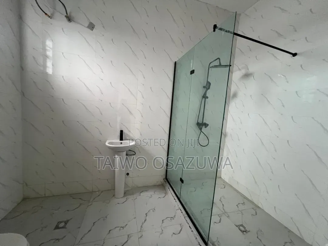 4bdrm Duplex in Ikate for sale