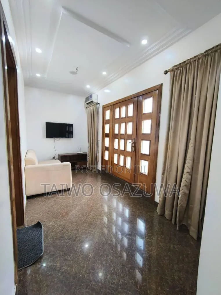 3bdrm Duplex in Lekki Phase 1 for rent