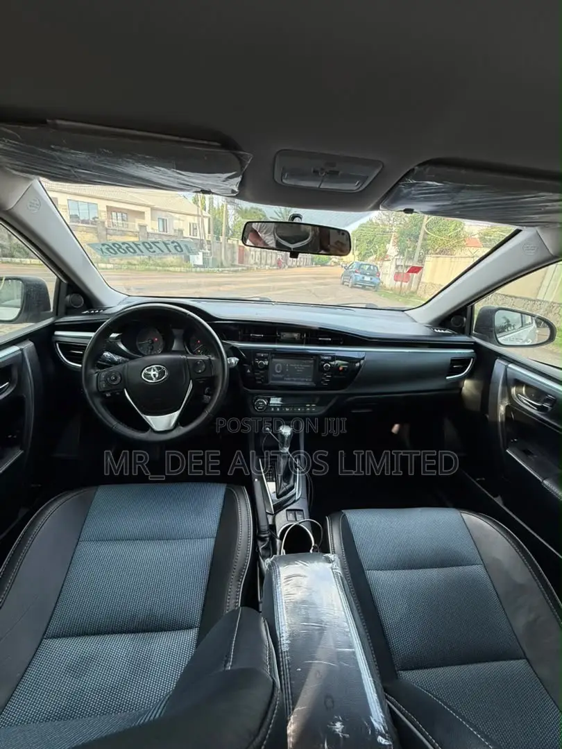 Toyota Corolla S Plus 4dr Sedan (1.8L 4cyl 6M) 2014 White