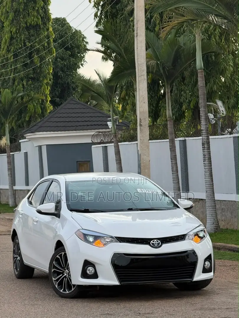 Toyota Corolla S Plus 4dr Sedan (1.8L 4cyl 6M) 2014 White