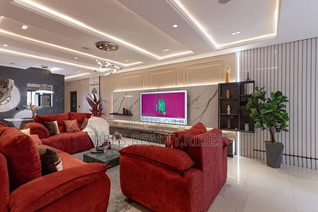 Cozy 2 Bedroom Apartment With a Balcony