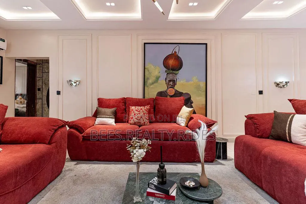 Cozy 2 Bedroom Apartment With a Balcony