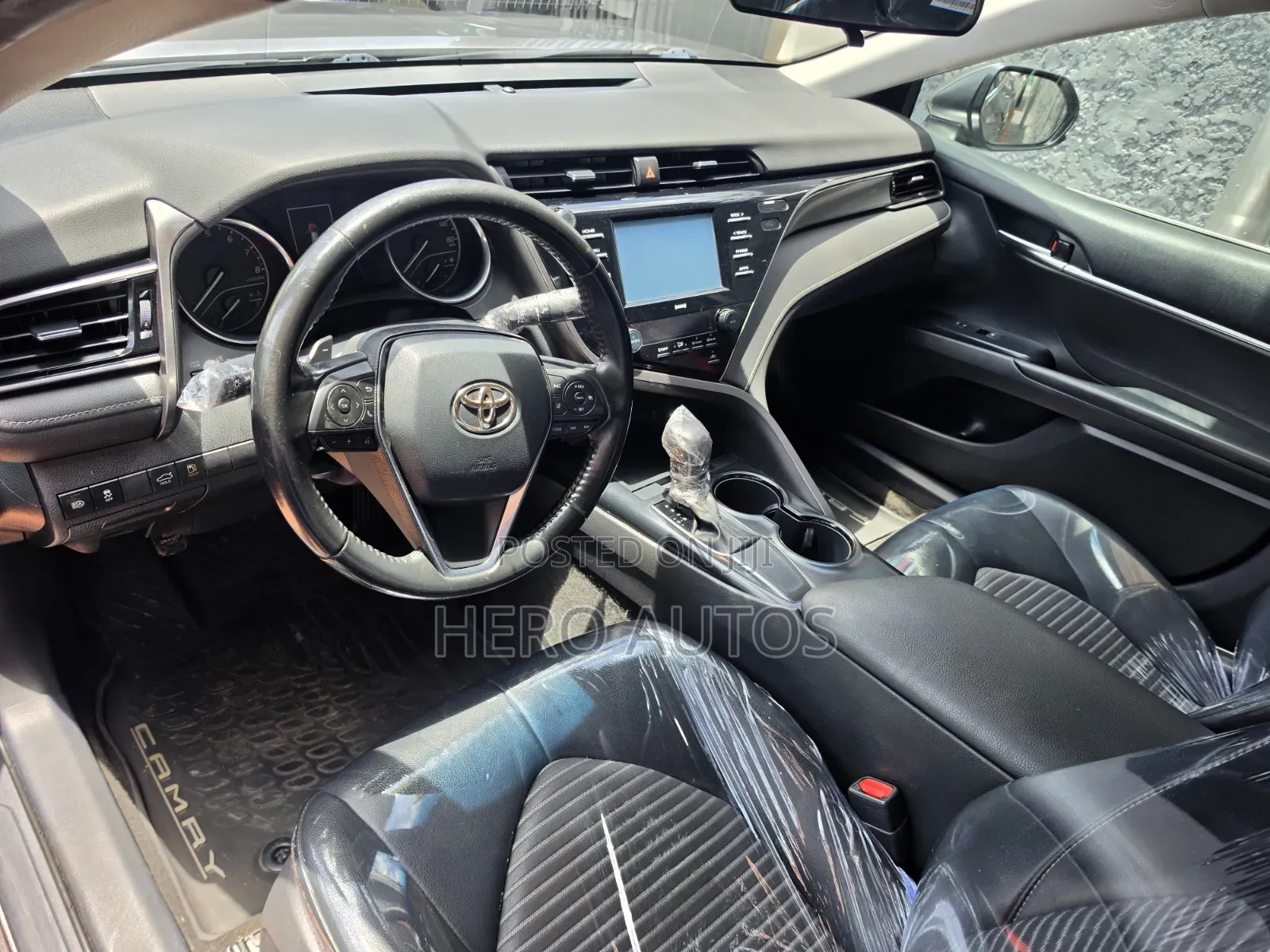 Toyota Camry SE FWD 2020 Gray