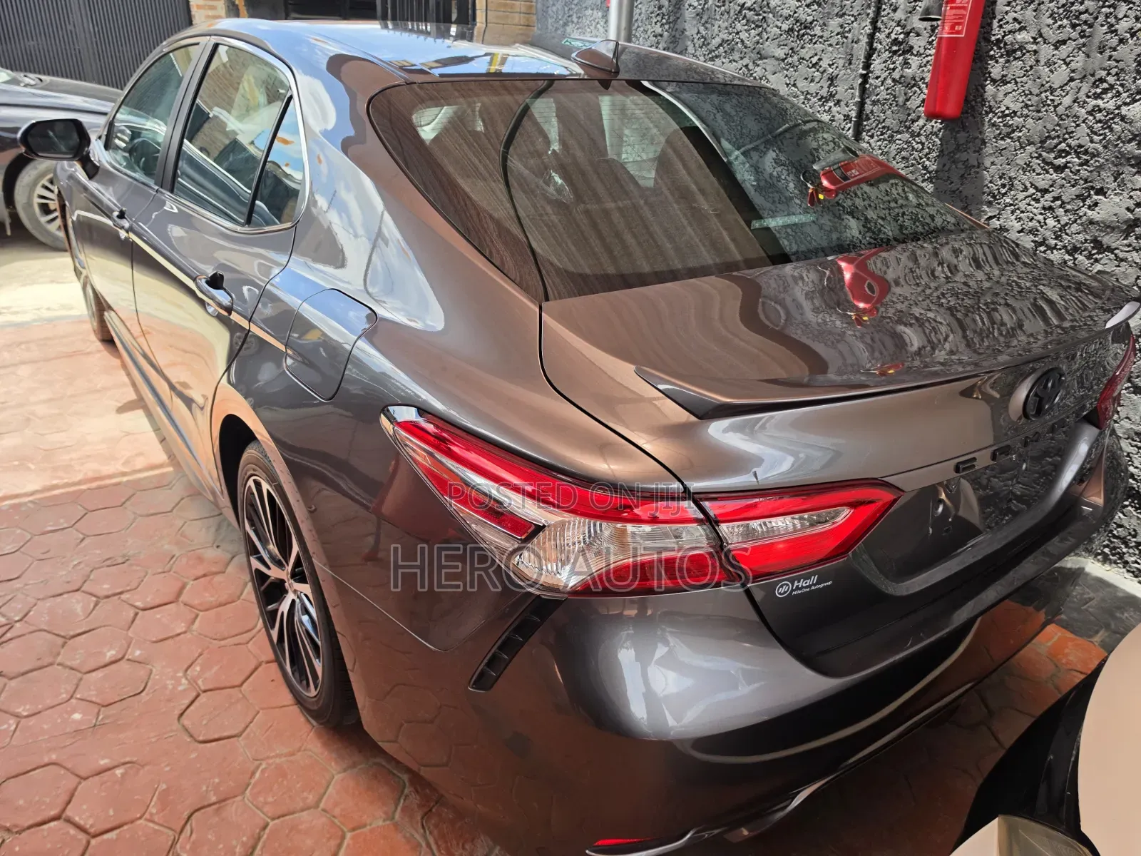 Toyota Camry SE FWD 2020 Gray