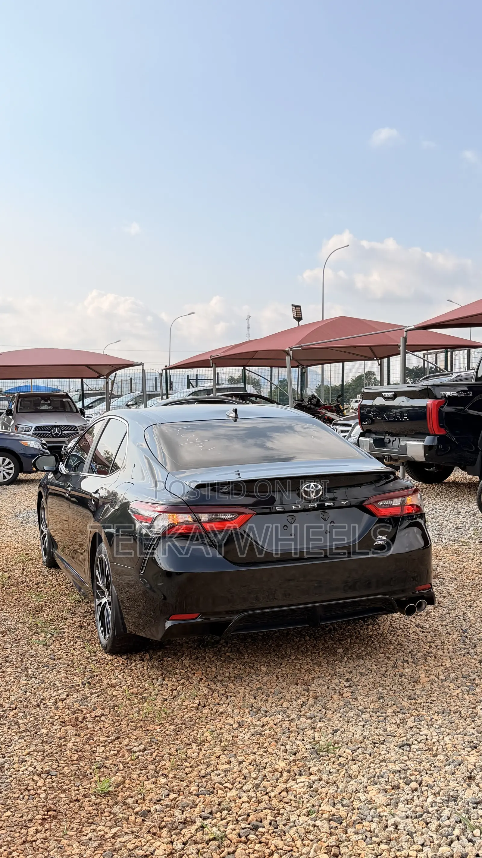 Toyota Camry SE 2023 Black