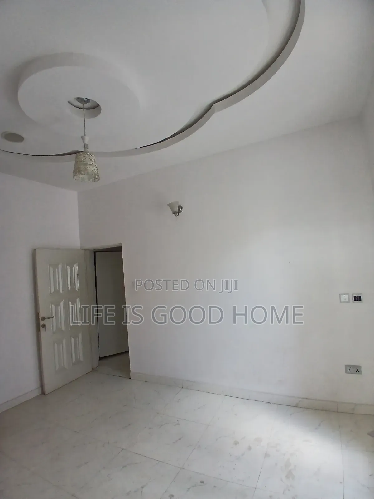 1bdrm Room & Parlour in Oral Estate, Chevron for rent