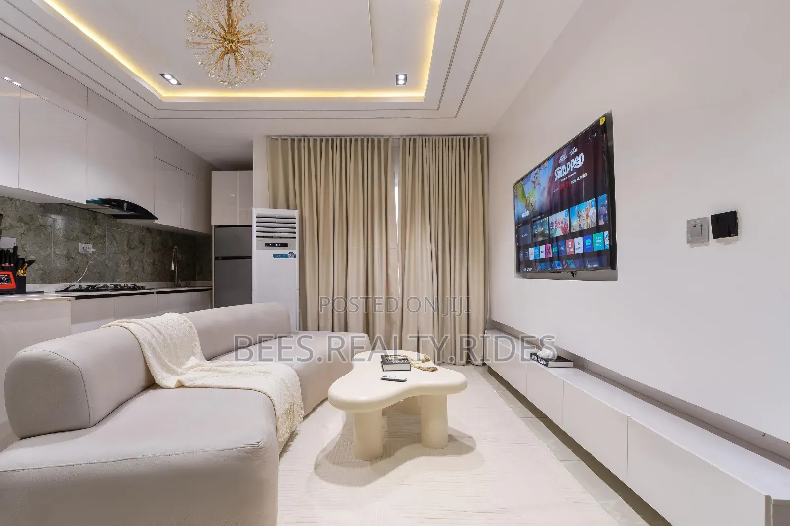 Crystal 1 Bedroom With a PS5, Pool and a Balcony