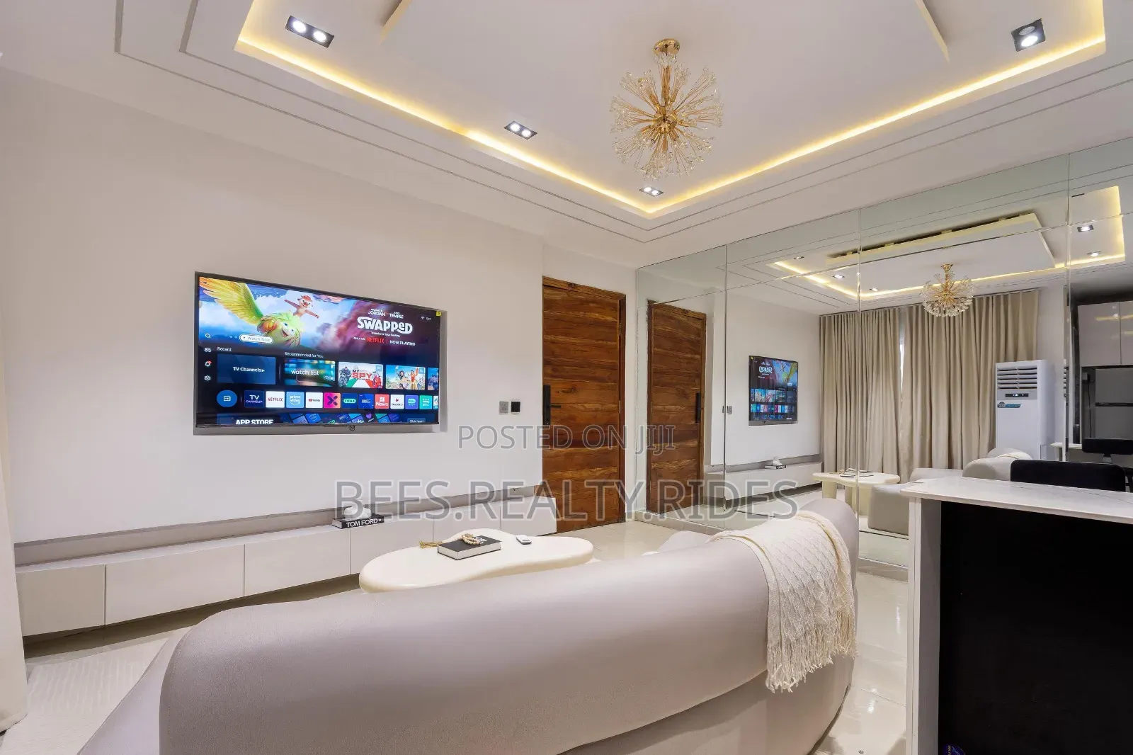 Crystal 1 Bedroom With a PS5, Pool and a Balcony