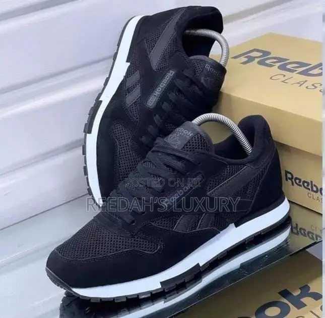 Reebok Classic Sneakers