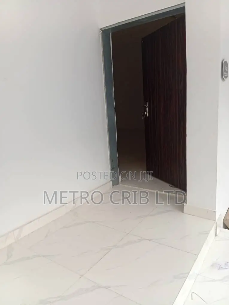 3bdrm Duplex in Victoria Crest Iv, Lafiaji for rent
