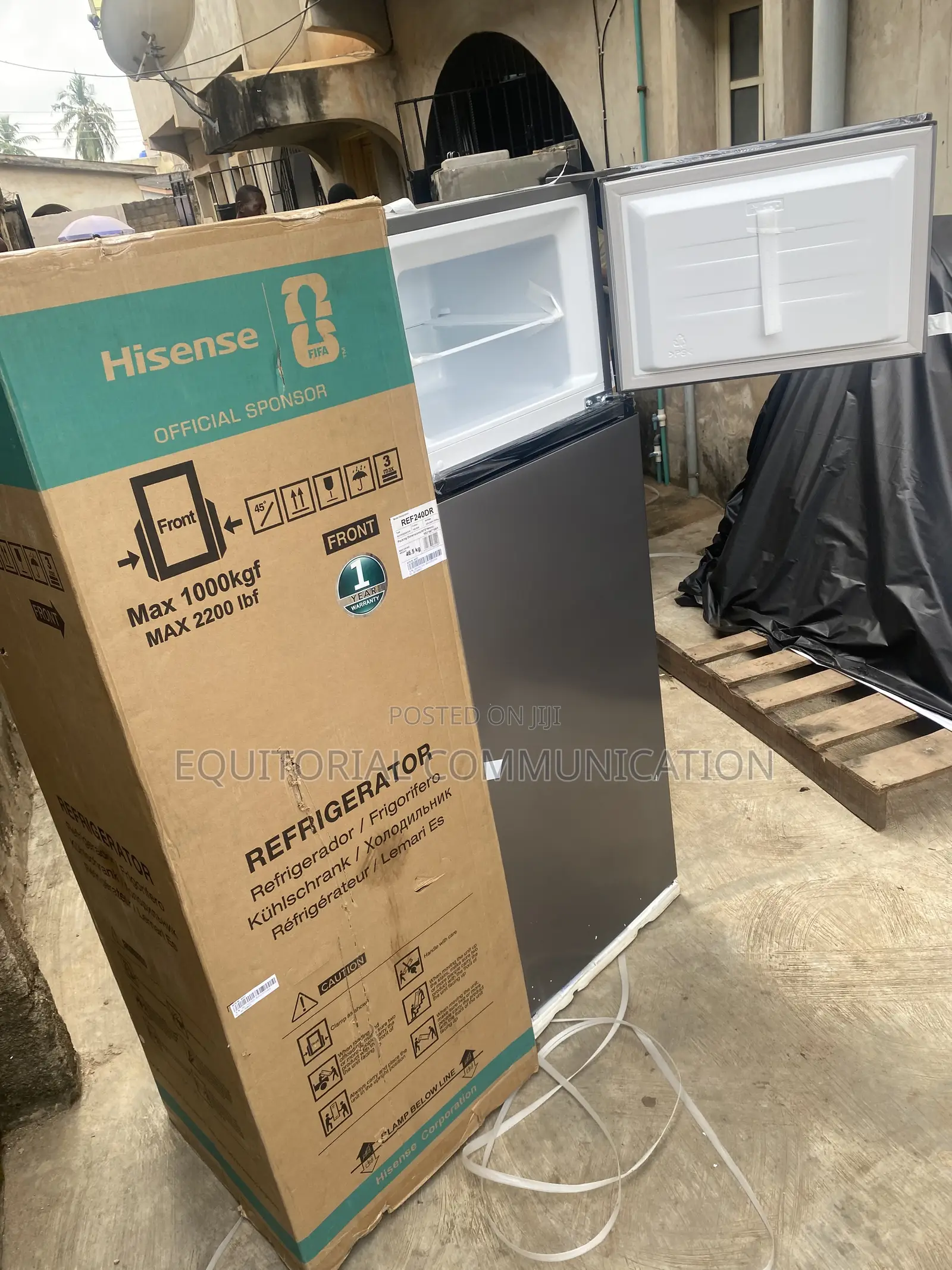 Hisense REF240DR 240L Two-Door Top Freezer Refrigerator