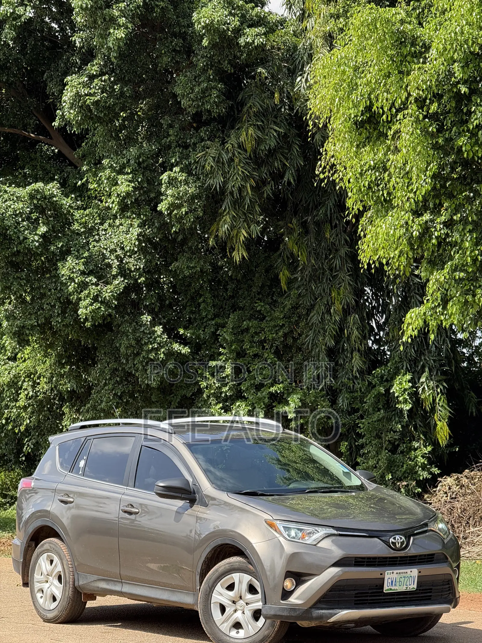 Toyota RAV4 LE AWD (2.5L 4cyl 6A) 2016